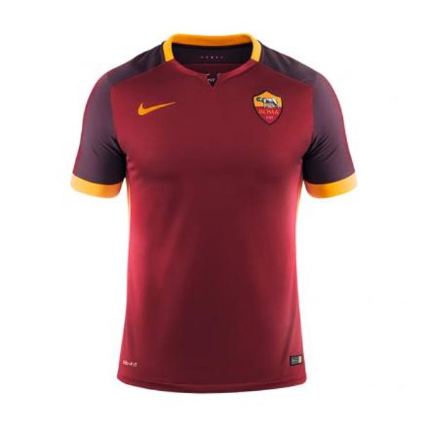 L’AS Roma ha svelato la nuova divisa Nike, per la stagione 2015-16: nelle intenzioni di chi ha curato il design, dovrebbe ricordare l’armatura dei legionari romani. 